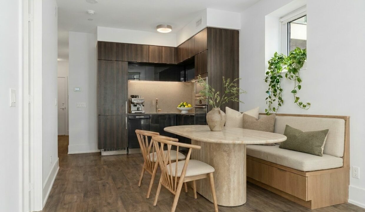 Virtual Staging 615-55 Merchants Wharf [Kitchen & Dining]